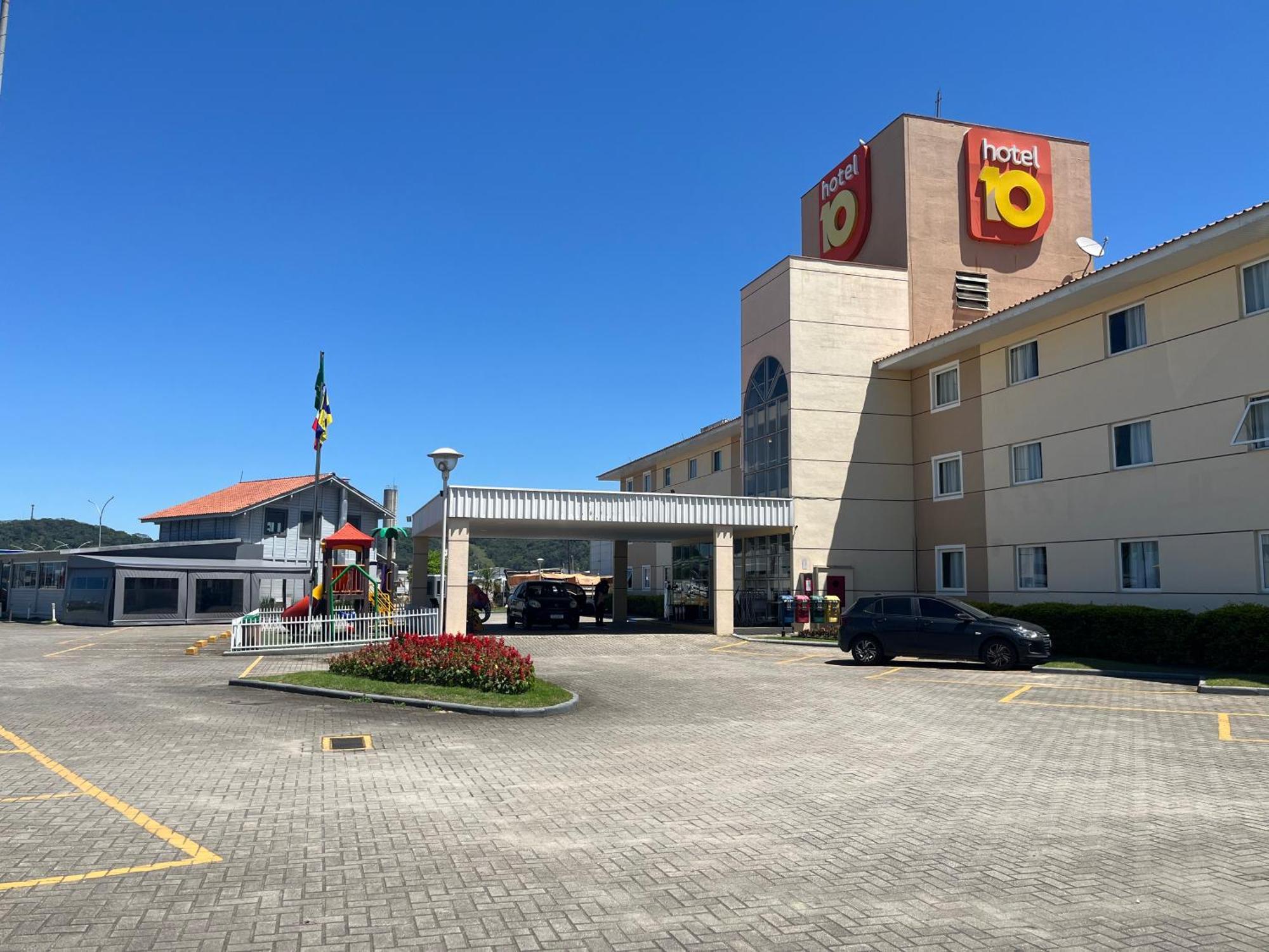 Hotel 10 Itajai/Navegantes المظهر الخارجي الصورة