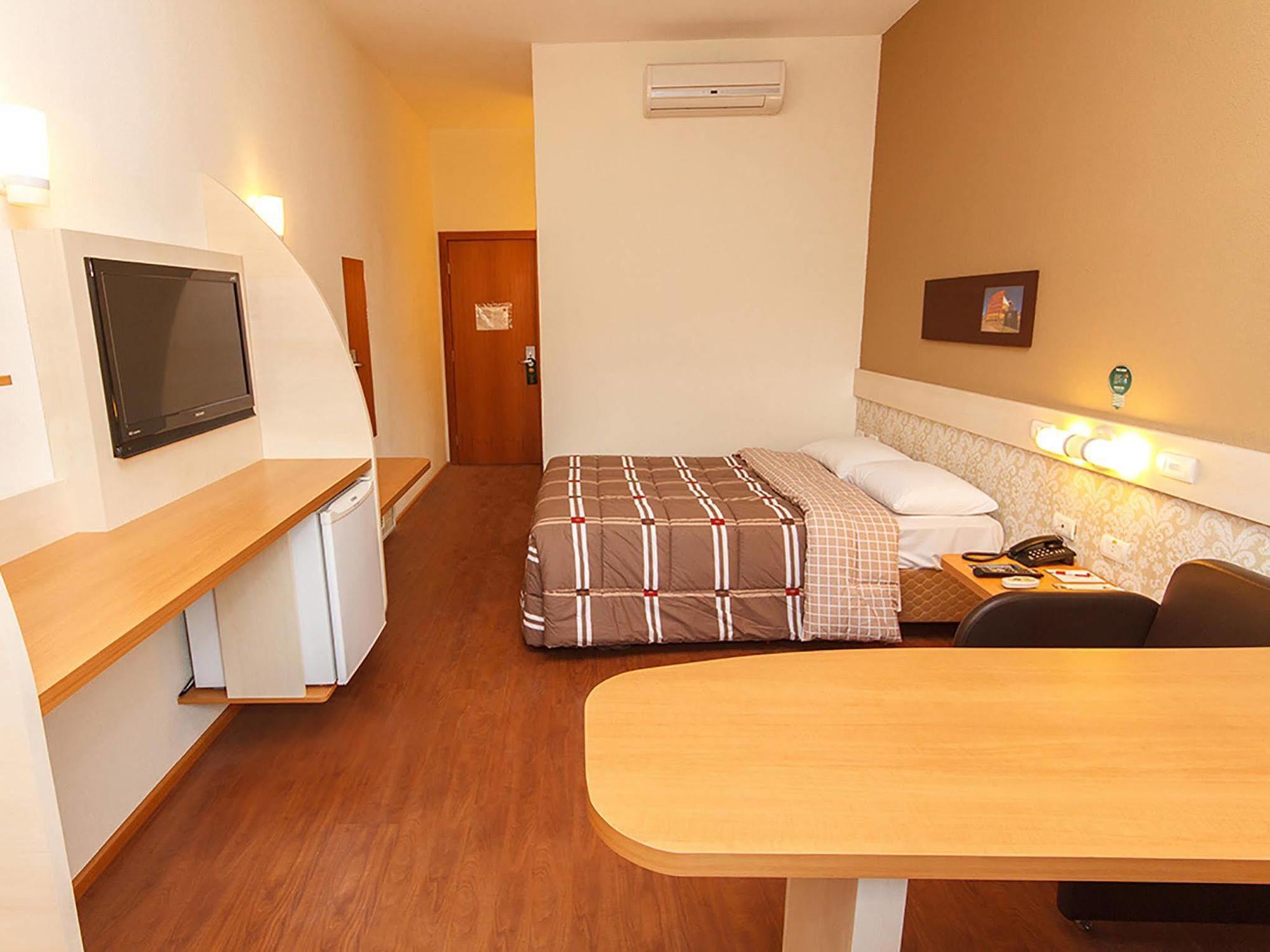 Hotel 10 Itajai/Navegantes المظهر الخارجي الصورة